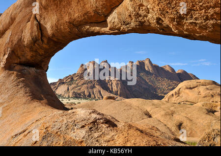 La Namibia, erongo, damaraland, Namib Desert, spitzkoppe o spitzkop (1784 m) Foto Stock