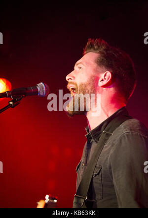 Matt lino, il fattore X, cantautore, Performing Live © Clarissa Debenham / Alamy Foto Stock