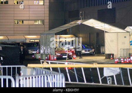 Arrivando a piedi verso il basso il tappeto rosso al MTV Europe Music Awards (EMA) 2014, tenutasi il 9 novembre 2014, a SSE idro, Glasgow, Scozia Foto Stock