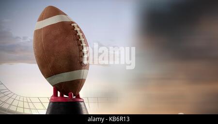 Composito Digitale del football americano con transizione stadium Foto Stock