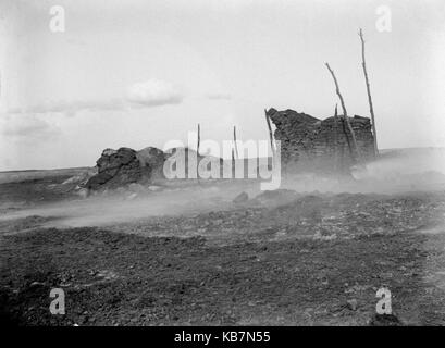 AJAXNETPHOTO. 1903. CANADA, esatta posizione sconosciuta. - Annotazioni su lastra di vetro ' Burning" stabile. fotografo:sconosciuto © IMMAGINE DIGITALE COPYRIGHT VINTAGE AJAX Picture Library Fonte: AJAX FOTO VINTAGE COLLEZIONE REF:AVL 1373 Foto Stock