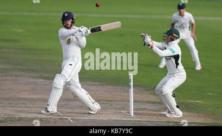 Durham è graham clark batting durante il giorno quattro del specsavers county championship, divisione due corrispondono a New Road, Worcester. Foto Stock