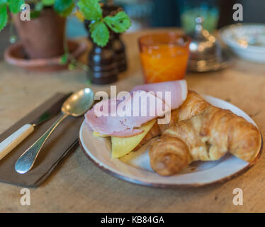 La prima colazione presso l'hotel di maiale Foto Stock