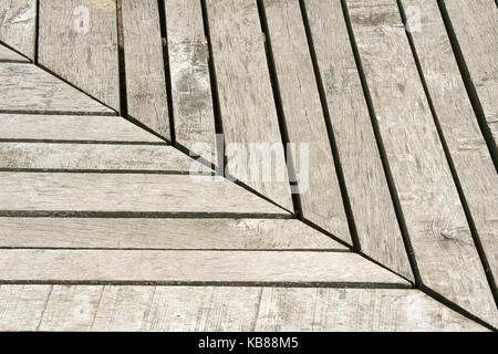 Angolo di un pavimento in legno al di fuori Foto Stock