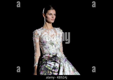 Bruna modello in Annibale laguna collezione mercedes-benz fashion week 2017. Foto Stock