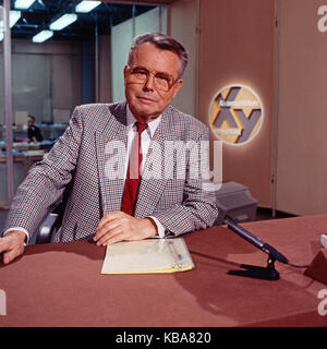 Aktenzeichen xy ungelöst, Sendereihe, Deutschland 1988, Fahnder: Eduard Zimmermann Foto Stock