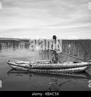 Die Landschaft am Titicaca vedere, Perù 1960er Jahre. Paesaggio panoramico intorno al lago Tititcaca, Perù 1960s. Foto Stock