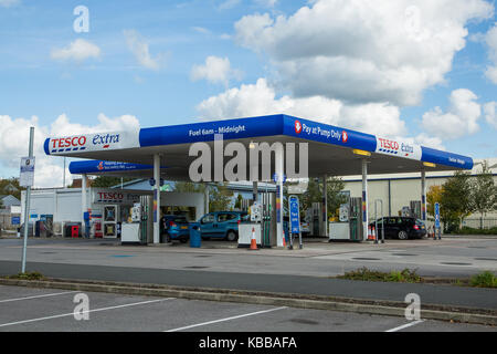 Tesco stazione di benzina a Leigh, England, Regno Unito Foto Stock