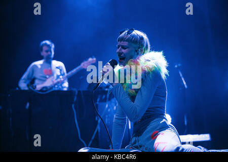 Il norvegese cantante, compositore e musicista jenny hval esegue il concerto dal vivo al Rockefeller in Oslo Norvegia, 23/02 2017. Foto Stock