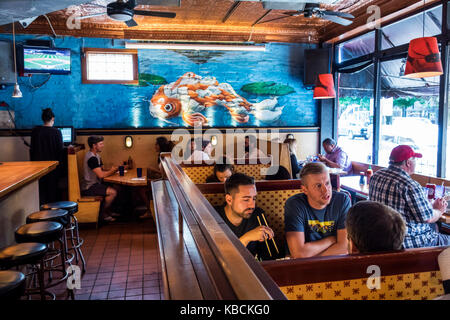 Richmond, Virginia, fan District, Sticky Rice, cucina asiatica, ristoranti, ristoranti, ristoranti, ristoranti, ristoranti, ristoranti, ristoranti, ristoranti, caffè, bistrot, interni, cabine, visito Foto Stock