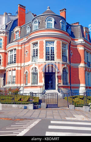 Architettura delle case sulla Avenue Lloyd George a Bruxelles, in Belgio Foto Stock