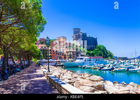 Bellissimo villaggio di Lerici,Liguria,l'Italia. Foto Stock