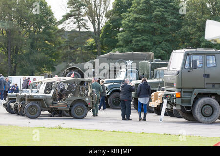 Cotswold aeroporto, UK. 30 settembre, 2017. Il 30 settembre cotswold aeroporto apre le sue porte al pubblico per un periodo di dodici ore di vintage e il tempo di guerra la stravaganza per raccogliere fondi per la Royal British Legion e battenti 4 libertà credito: Paolo hastie/alamy live news Foto Stock