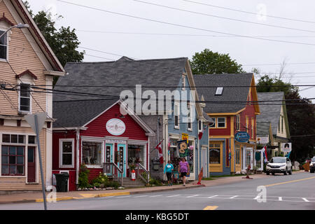 La città di Mahone Bay, Nova Scotia il 30 agosto 2017. Fondata nel 1754 Mahone Bay è una piccola cittadina situata lungo la costa meridionale della Nova Scotia in Lunen Foto Stock