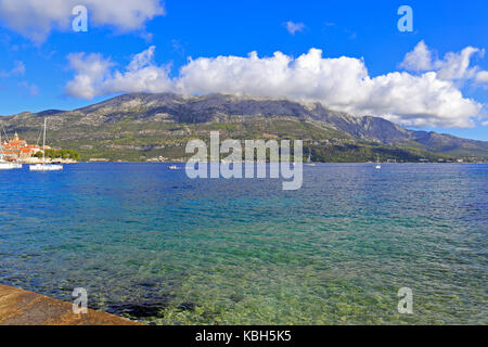 La penisola di Sabbioncello e la città di Korcula, Isola di Korcula, Croazia, Dalmazia, costa dalmata, l'Europa. Foto Stock