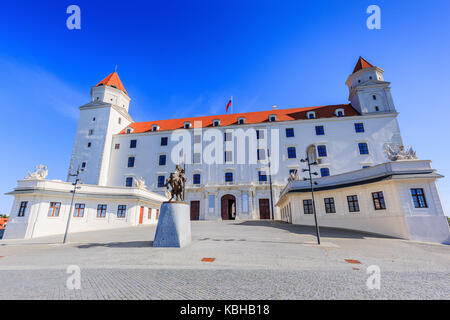 Bratislava, Slovacchia. vista frontale del castello di Bratislava. Foto Stock