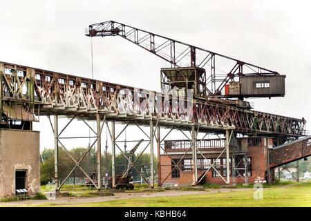 Peenemuende, Germania - 21 settembre 2017: territorio dell'esercito centro di ricerca. ww-ii sviluppato v-1 e V-2 razzi. una vista di una centrale a carbone di pl Foto Stock