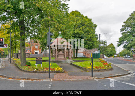 BRISTOL Inghilterra centro città rotonda al supporto cabina ROAD BLACK BOY HILL CON IL BRISTOL NEL SEGNO DI BLOOM Foto Stock