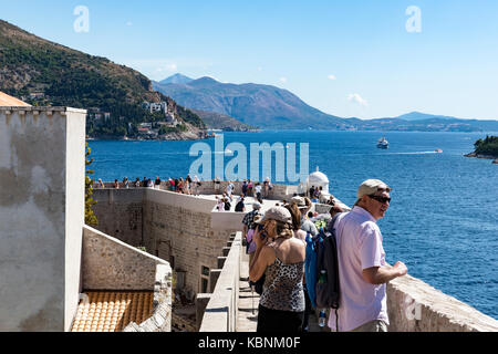 Dubrovnick antiche mura della città Foto Stock