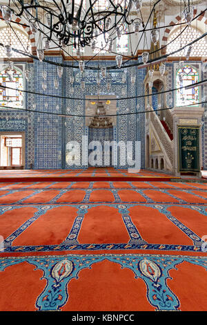 Interno della Moschea Rustem Pasa, a Istanbul, Turchia. Foto Stock