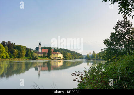 Castello monastero chiesa Schloss Vornbach, fiume Inn, Neuburg am Inn, Niederbayern, Bassa Baviera, Baviera, Baviera, Germania Foto Stock