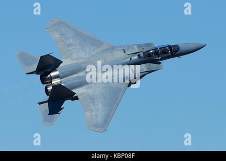 Vicino la foto di un F-15, Strike Eagle, jet fighter, arrampicata fuori di Rainbow Canyon, California, USA. Foto Stock