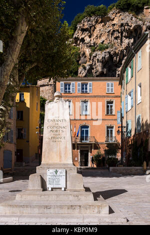 Place de la Mairie ,paesino Cotignac Provence Verte / Provence Alpes Côte d'Azur, Var Francia (83), Foto Stock