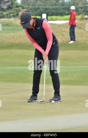 Auckland, Nuova Zelanda. Trentesimo Sep, 2017. usa il cheyenne woods tee off durante il giorno tre del mckayson nuova zelanda donna aperta a windross farm di Auckland, in Nuova Zelanda il Sep 30, 2017. dotata di numero uno al mondo lydia ko, il mckayson nuova zelanda open femminile è in assoluto il primo lpga tour evento per essere giocato in Nuova Zelanda. Credito: Shirley kwok/Pacific press/alamy live news Foto Stock