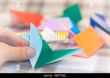 Teaching How to Make from Small Piece of Origami Foto Stock