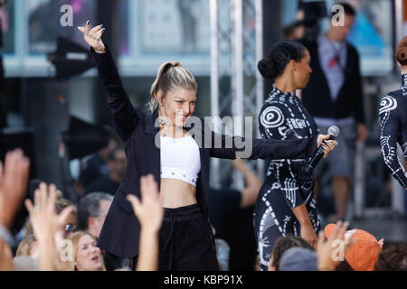 Fergie promuove il suo nuovo album 'Double dutchess' con una performance sul NBC today show su 9/22/17 Foto Stock