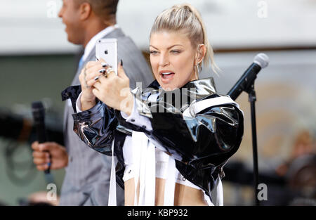 Fergie promuove il suo nuovo album 'Double dutchess' con una performance sul NBC today show su 9/22/17 Foto Stock