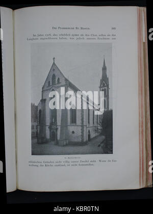 Freiburg Bauten 345 si riferisce a un progetto di costruzione o di costruzione specifico a Friburgo, Germania, associato a progetti architettonici o allo sviluppo urbano. Il titolo suggerisce un riferimento dettagliato a edifici o strutture all'interno dell'ambiente urbano di Friburgo. Foto Stock