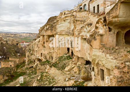 Grotta Antica città in cavusin, Cappadocia, Turchia Foto Stock