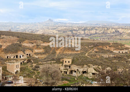 Grotta abbandonate case in cavusin, Cappadocia, Turchia Foto Stock