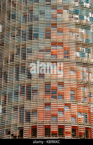 Barcellona, Spagna - 10 marzo: Torre Agbar progettata da Jean Nouvel il 10 marzo 2013. Foto Stock