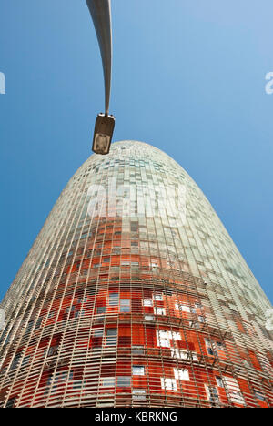 Barcellona, Spagna - 10 marzo: Torre Agbar progettata da Jean Nouvel il 10 marzo 2013. Foto Stock