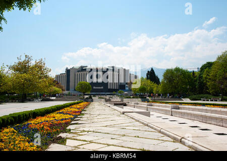 Sofia, Bulgaria - aprile, 30: Palazzo nazionale della cultura è il più grande congresso multifunzionale, conferenze, convegni e il centro espositivo in sud Foto Stock