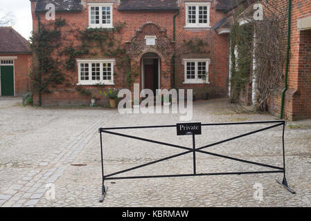 Ingresso privato segno su un cancello Foto Stock