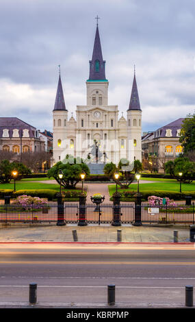 St. louis nella cattedrale di new orleans, in Louisiana, Stati Uniti sulla mattina presto Foto Stock