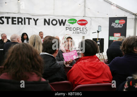 Manchester, Regno Unito. 30 Settembre, 2017. Fermare la guerra coalizione di tenere un incontro a Manchester, 30 settembre, 2017 (C)Barbara Cook/Alamy Live News Credito: Barbara Cook/Alamy Live News Foto Stock