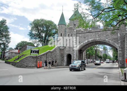 Ingresso ad arco per la moderna città di Québec, Provincia di Quebec, Canada Foto Stock