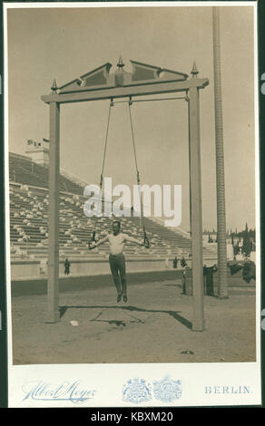 Meyer Albert Giochi Olimpici, 1896; l'atleta Herman Weingartner, terzo in anelli Foto Stock