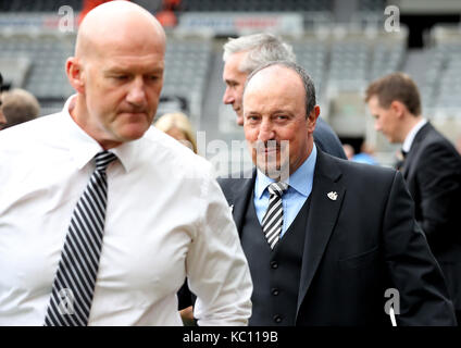 Newcastle United manager Rafael Benitez arriva per il match di Premier League a St James Park, Newcastle. Foto Stock