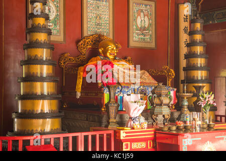 Happy Buddha nel tempio Lama, Pechino, Cina Foto Stock