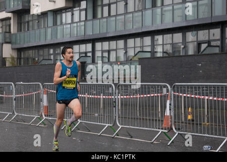 Chris thompson; grande scozzese run; glasgow; bank of Scotland grande scozzese run; mezza maratona; runner; esecuzione ; 1° posto; 1 ottobre 2017 Foto Stock