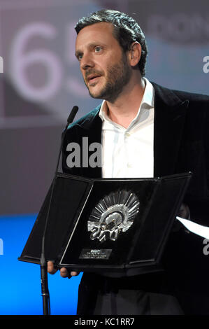 Bogdan Dumitrache riceve il premio Silver Shell per il miglior attore durante il 65° Festival del Cinema di San Sebastian a Kursaal il 30 settembre 2017 a San Sebastian, Spagna. Foto Stock