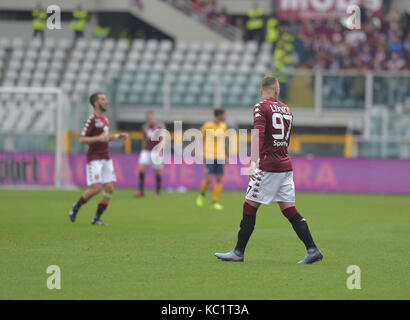 Torino, Italia. 01 ott 2017. vojnovic lyanco (torino fc)durante la serie di una partita di calcio tra torino fc e Hellas Verona fc presso lo stadio olimpico grande Torino il 01 ottobre 2017 a Torino, Italia. Credito: antonio polia/alamy live news Foto Stock