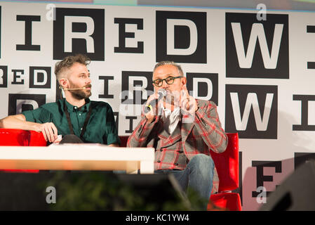 Firenze, Italia. 1 ott 2017. Il cuoco italiano bruno barbieri e il cantante italiano nina zilli, intervistato a Wired Next Fest 2017 nel Salone dei cinquecento di Palazzo Vecchio a Firenze, Italia. Credito: mario carovani/alamy live news. Foto Stock