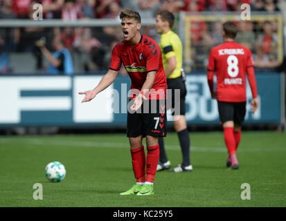 Florian niederlechner di Friburgo durante la Bundesliga tedesca partita di calcio tra sc freiburg e 1899 hoffenheim in Freiburg im Breisgau, Germania, 1 ottobre 2017. foto: Patrick seeger/dpa Foto Stock