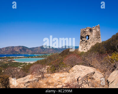 Una vista della Torre Spagnola di Porto Giunco, Villasimius, Sardegna, Italia. Foto Stock